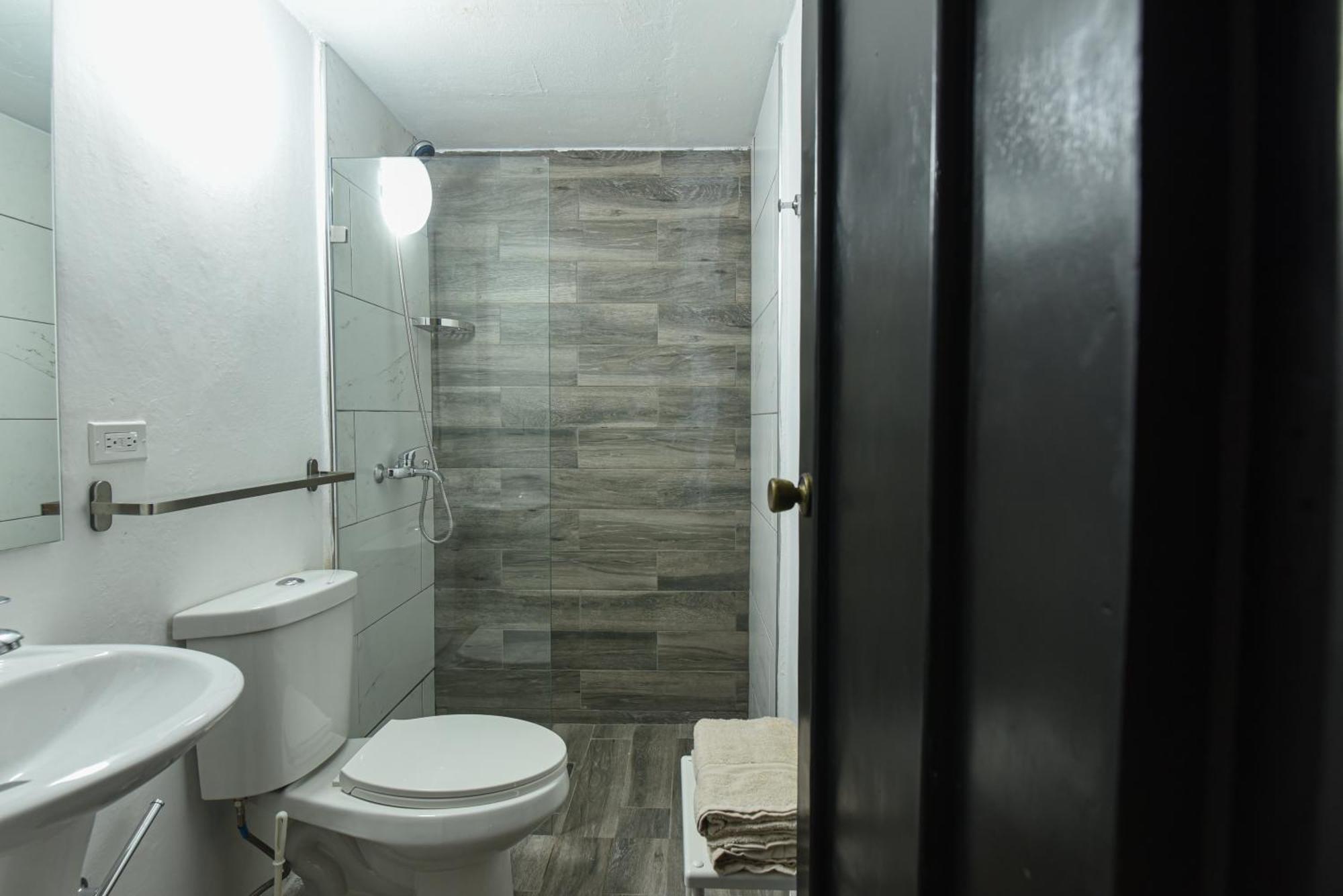 Ph 19 Guesthouse Hotel In Gazcue Santo Domingo Phòng bức ảnh